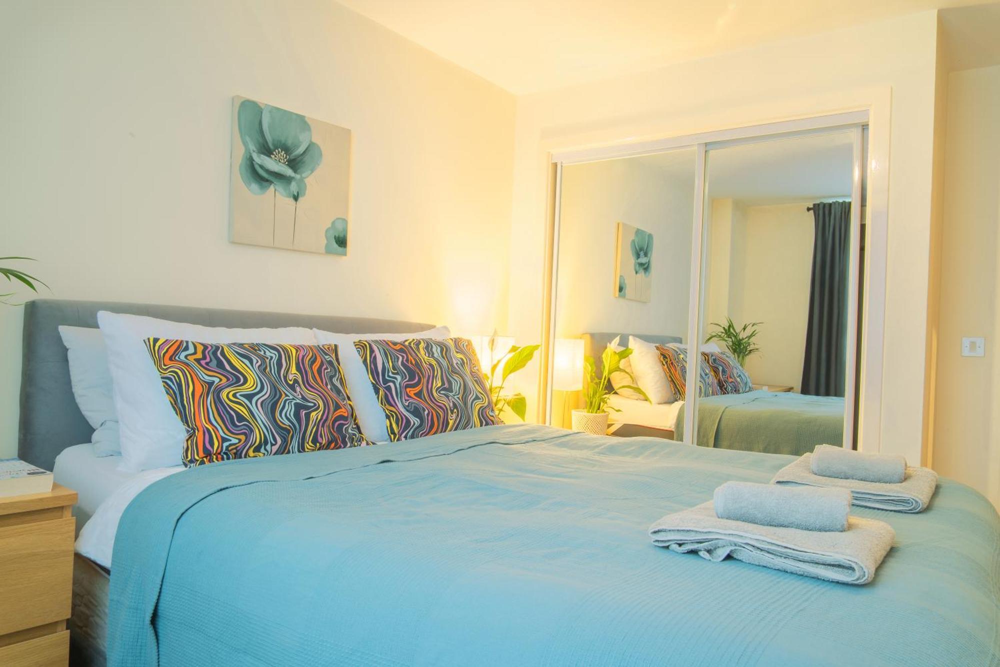Stay In Our Stylish Flat! & Secure Building & Sleeps Up To 4 Бирмингем Экстерьер фото